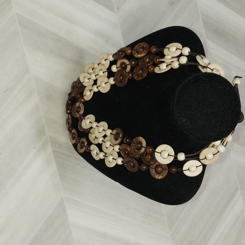 💢SOLD💢Beaded beauty...handmade from coconut shell - Picture 3 of 9